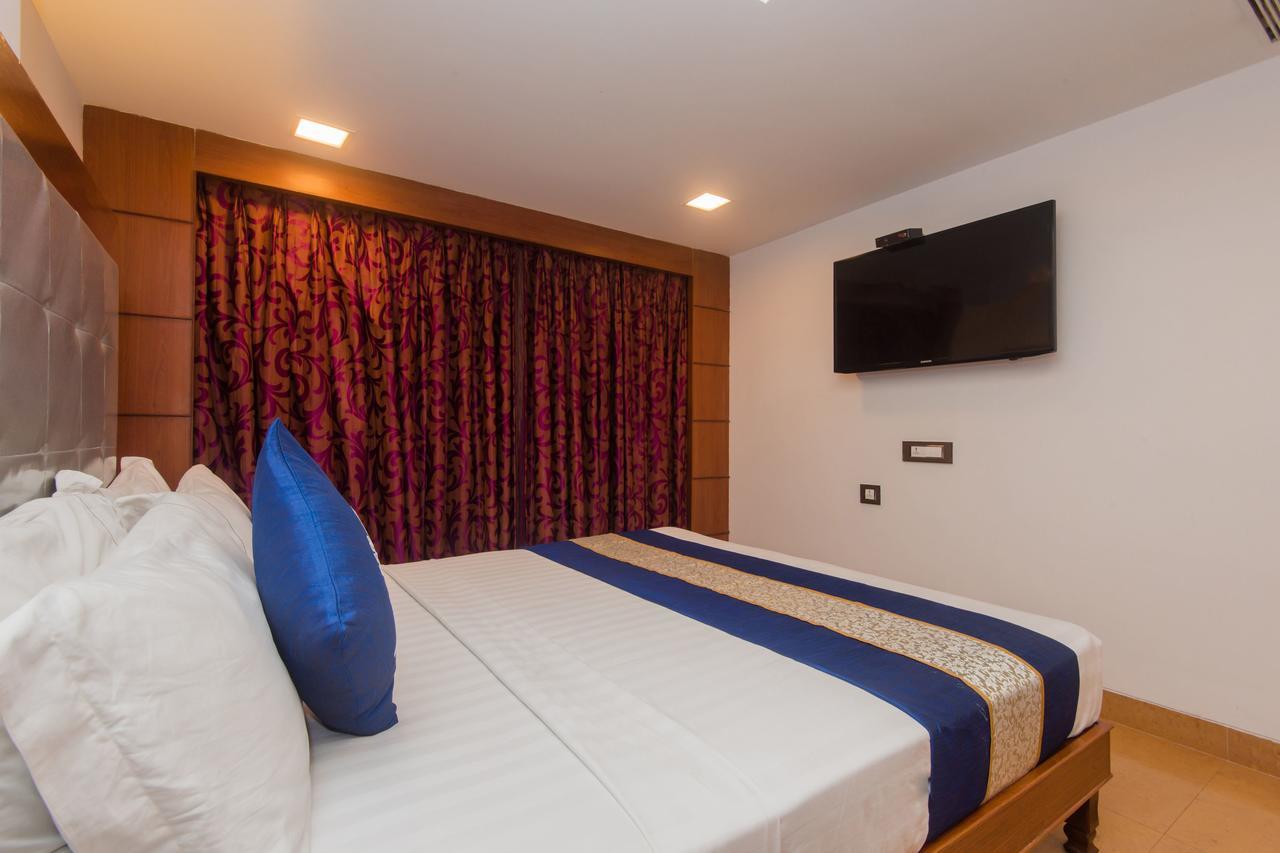 Golden Chariot Vasai Hotel Exterior photo