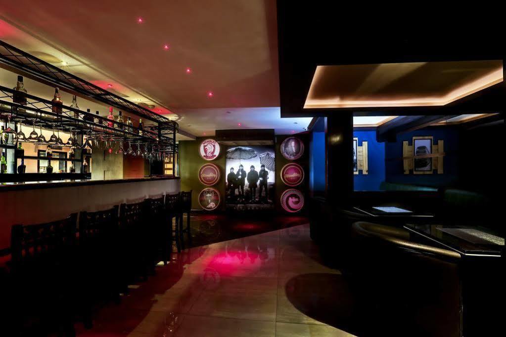 Golden Chariot Vasai Hotel Exterior photo